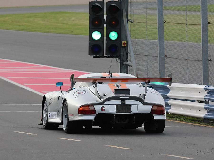  Marcos Mantis GT 1997 года  (фото 2 из 16)